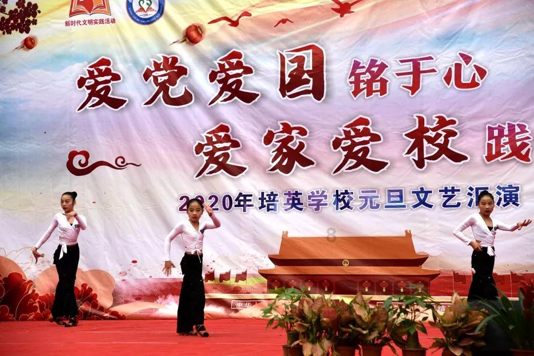 救援受困的向导