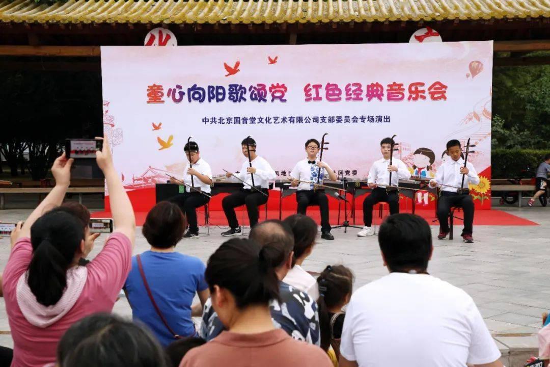 男方家给不起彩礼，女方该接受么？游戏画面