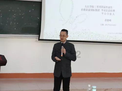 冥王星到底有多可怕？它被踢出行星行列，是有原因的游戏画面