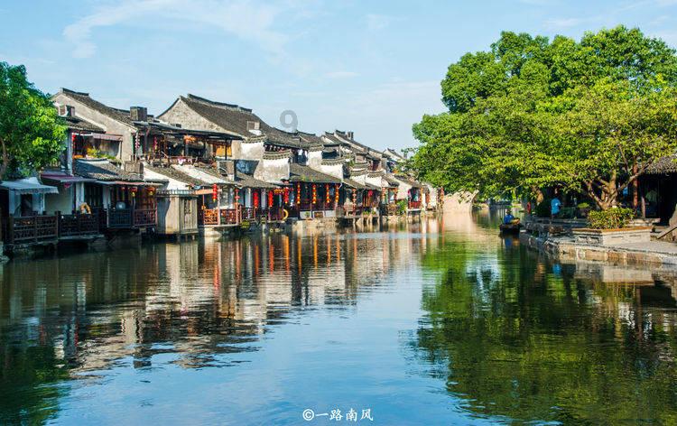何超莲一举动破与何猷君不和,意外曝光何鸿燊三太四太两家相处和睦